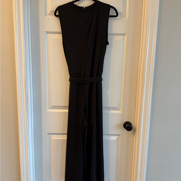Banana Republic jersey jumpsuit - W size 12. Pockets!!!!! - Picture 7 of 7